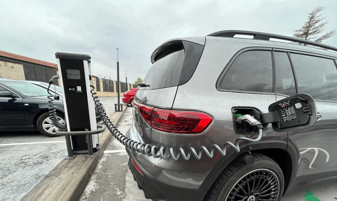 [Sostenibilidad] Zibá cuenta con dos unidades de carga operativa de vehículos eléctricos