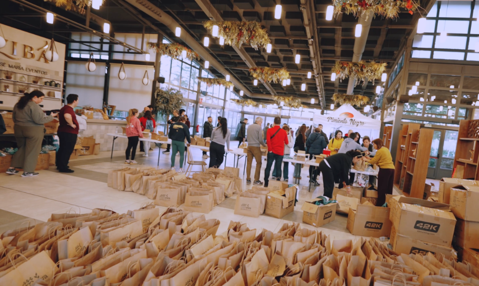 Entrega de bolsa del corredor de la Media maratón Cajaviva 2026
